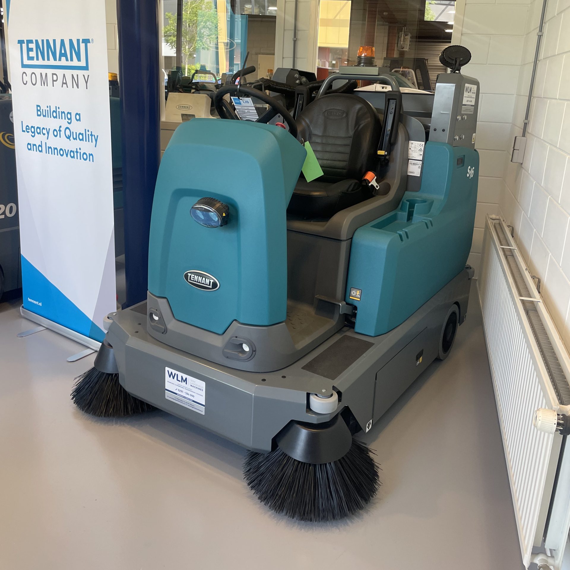 Tennant S16 | Grote opzit-veegmachine