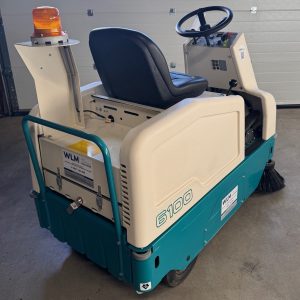 Tennant 6100 | Middelgrote opzit-veegmachine - Afbeelding 2