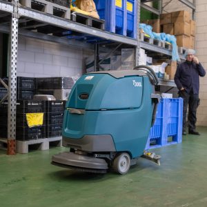 Tennant T300 | Middelgrote achterloop-schrobmachine